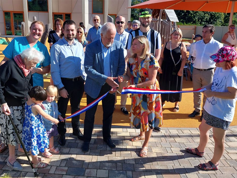 La crèche Part’Ages inaugure son jardin pédagogique